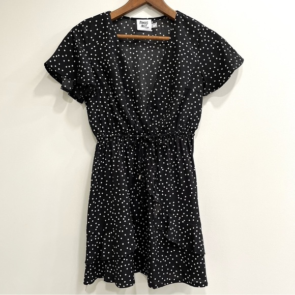 Princess Polly Bobbie black white polka dot mini dress flutter sleeves size 4 - Picture 4 of 12